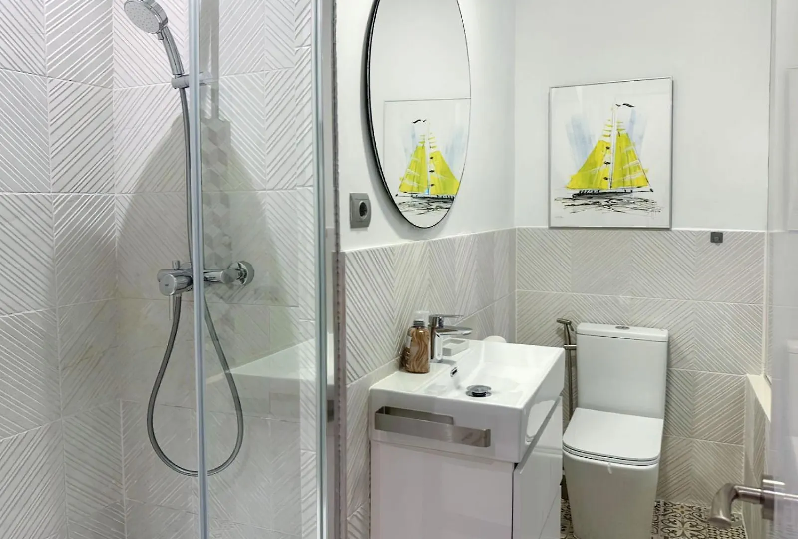 Apartament Colon Bcn 130 Mts 3 Dormitorios Port Vell Barcelona 0*,  Spain