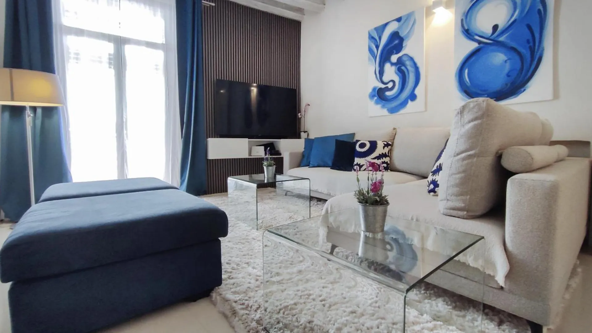 Apartament Colon Bcn 130 Mts 3 Dormitorios Port Vell Barcelona 0*,  Spain