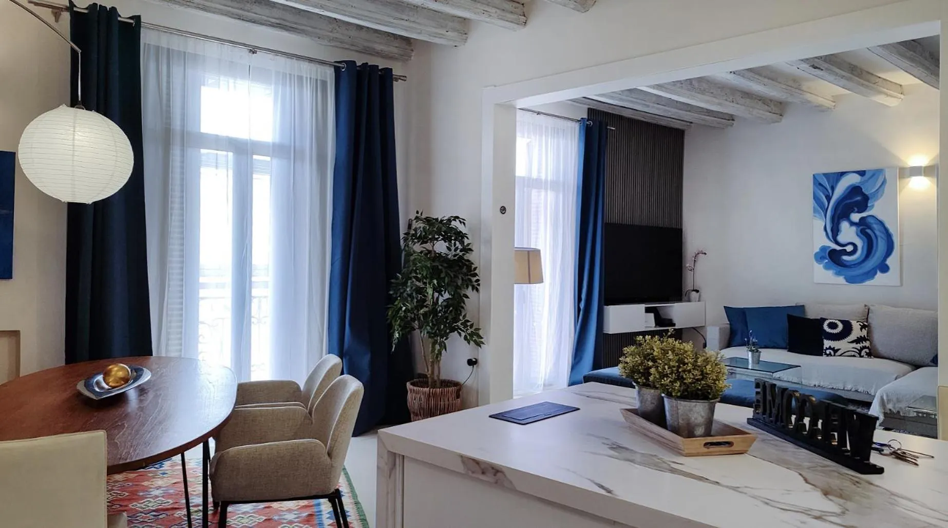 Apartment Apartament Colon Bcn 130 Mts 3 Dormitorios Port Vell Barcelona